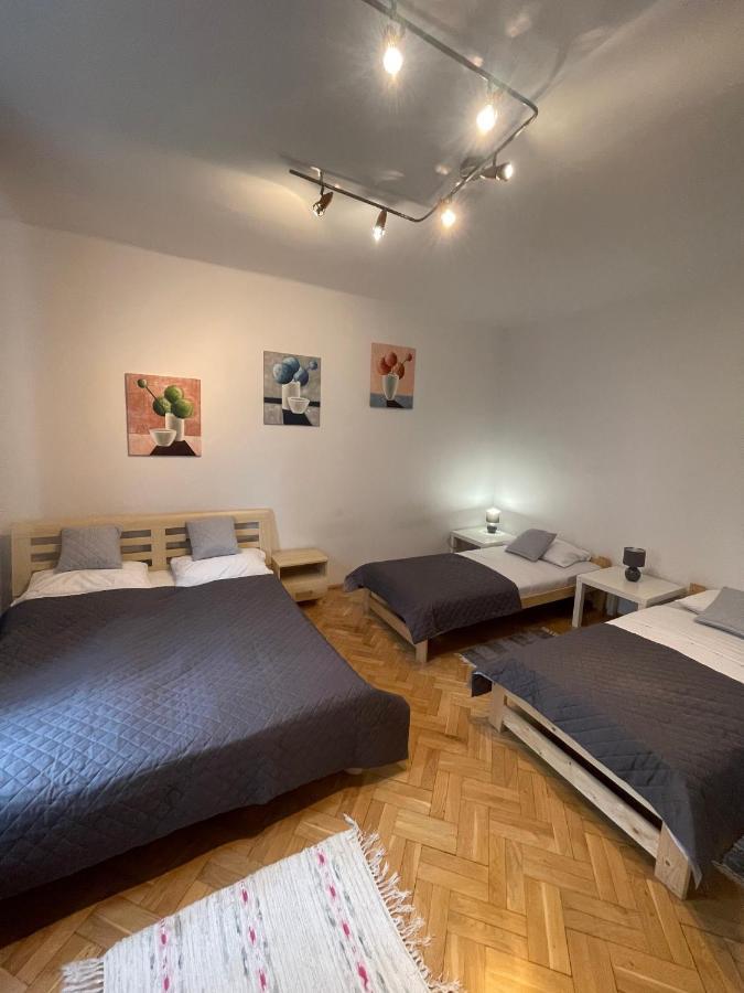 Apartamenty 650 Metrow Od Dworca Przemysl Exterior photo